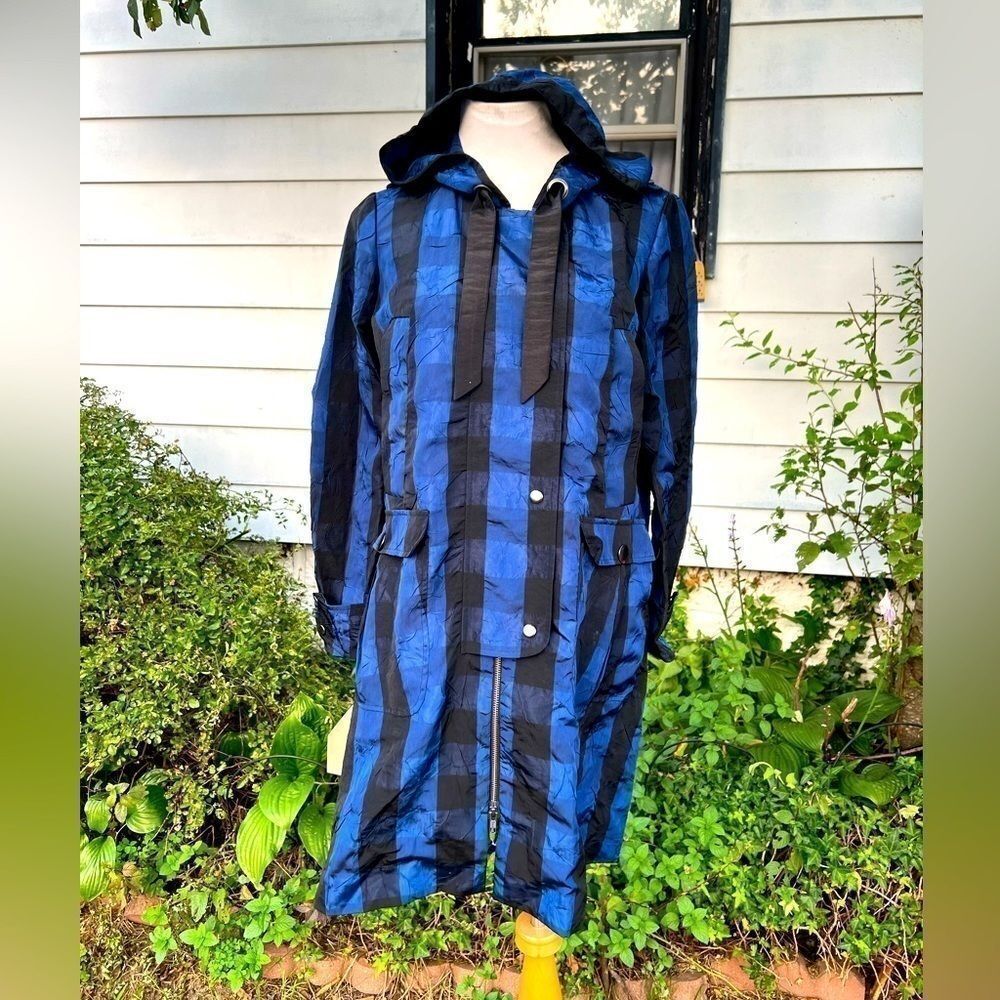 Betsey Johnson Hooded Rain Trench Coat
Black Blue (BgB)